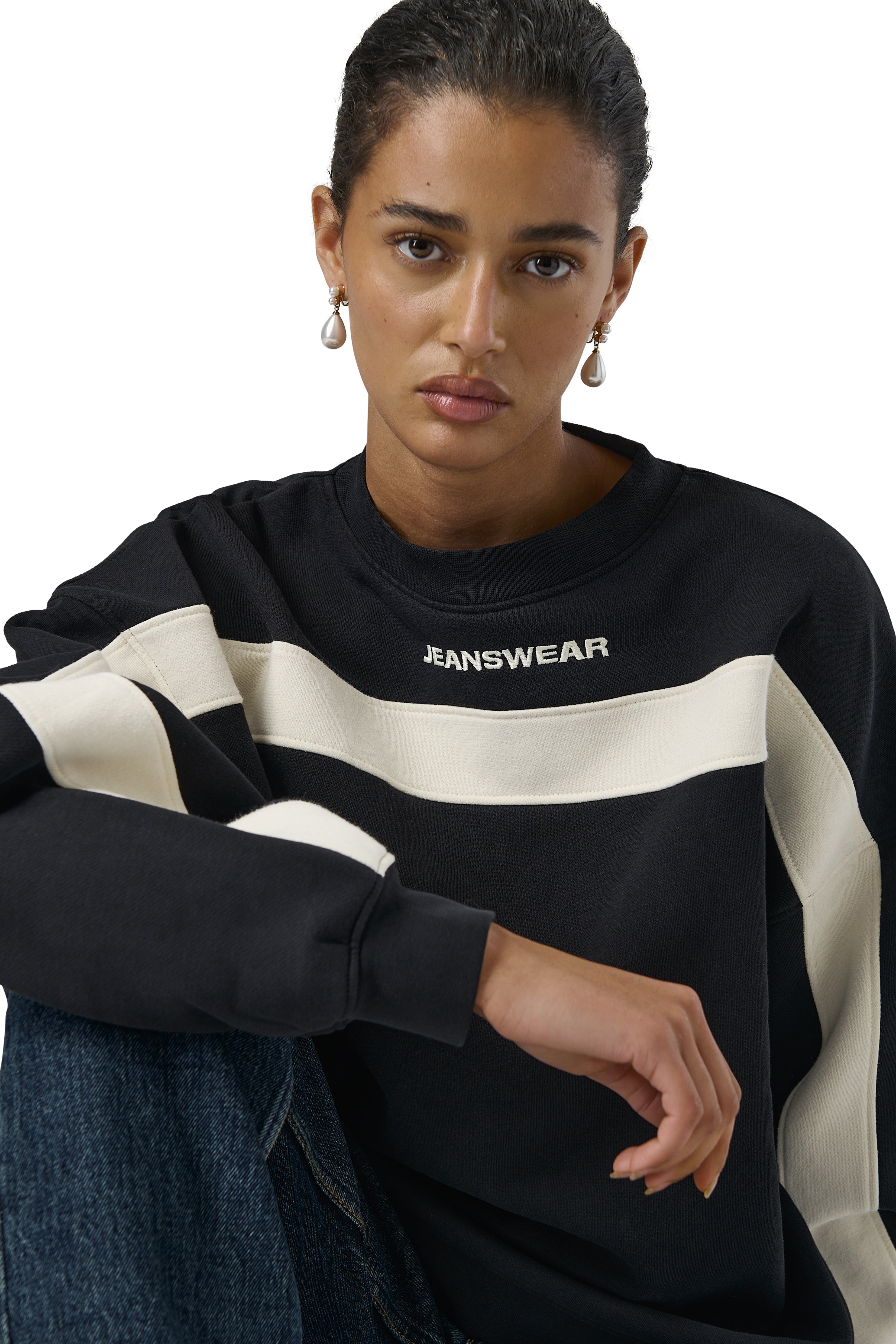 Model Iman is 5'8 and wears size S.